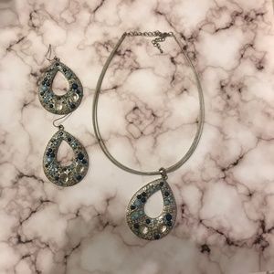 Charming Charlie Teardrop Necklace & Earring Set